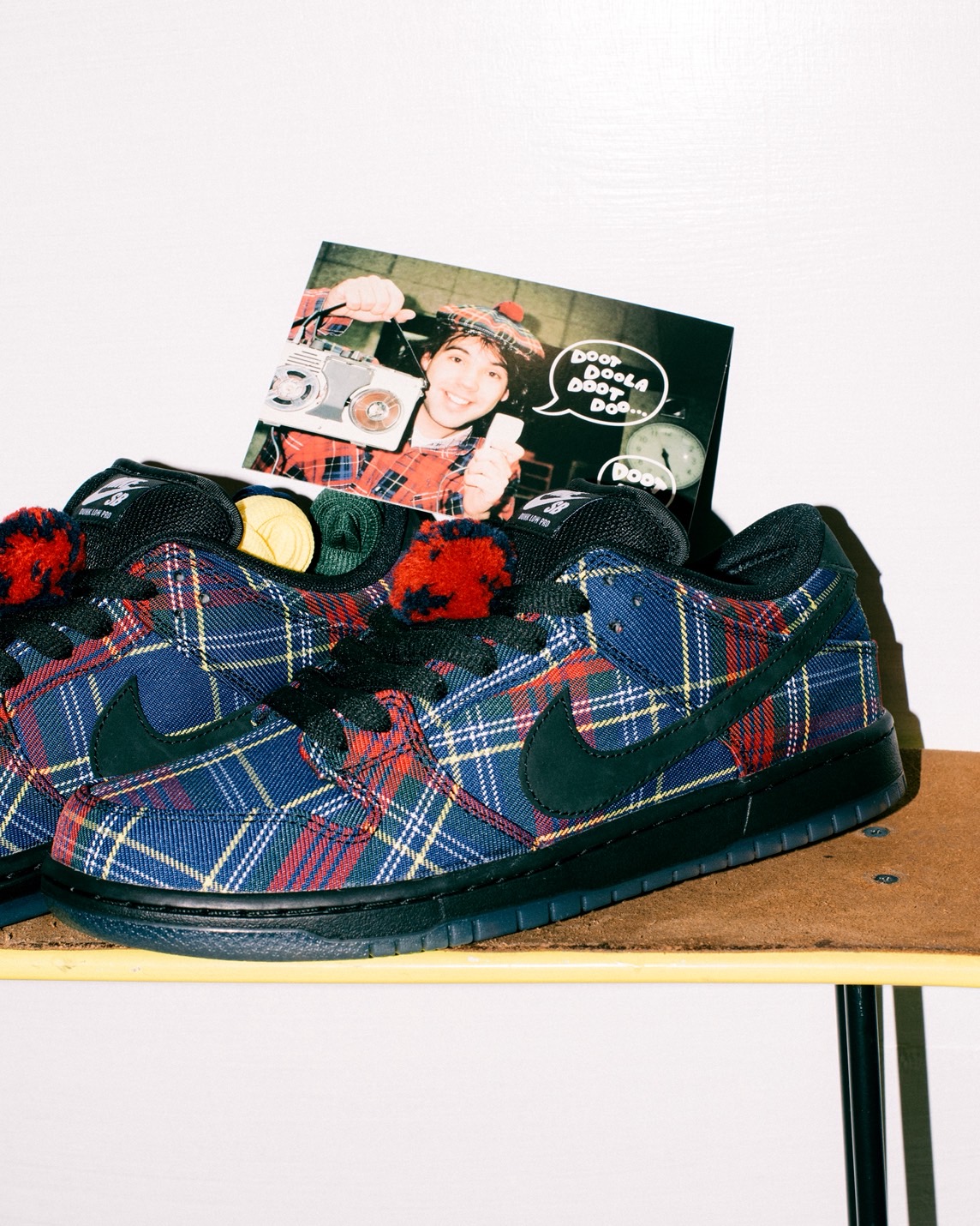 靴 Nardwuar x Nike SB Dunk Low Pro QS NIKE SB DUNK LOW PRO QS 