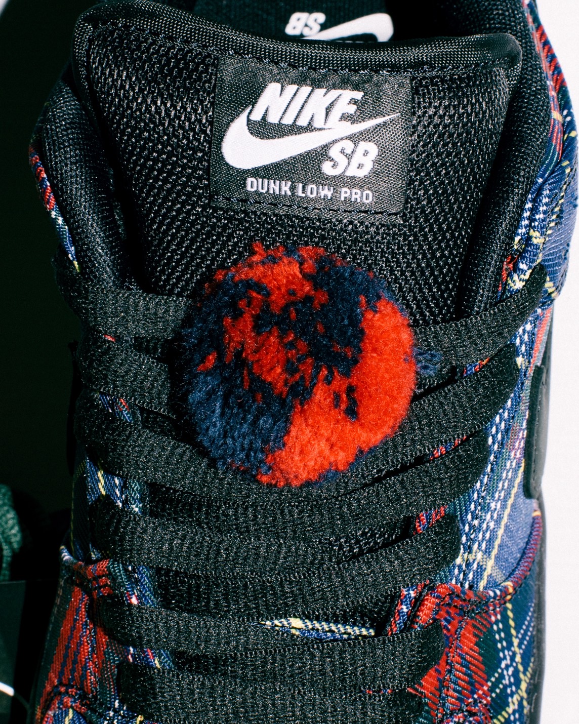 SiiiCK | Nardwuar × Nike SB Dunk Low Pro QS｜12月6日(土)発売